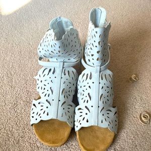 Light grey faux leather sandals